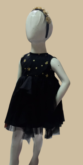 VESTIDO NEGRO CON ESTRELLAS DORADAS