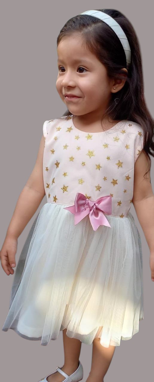 HERMOSO VESTIDO CON ESTRELLAS DORADAS